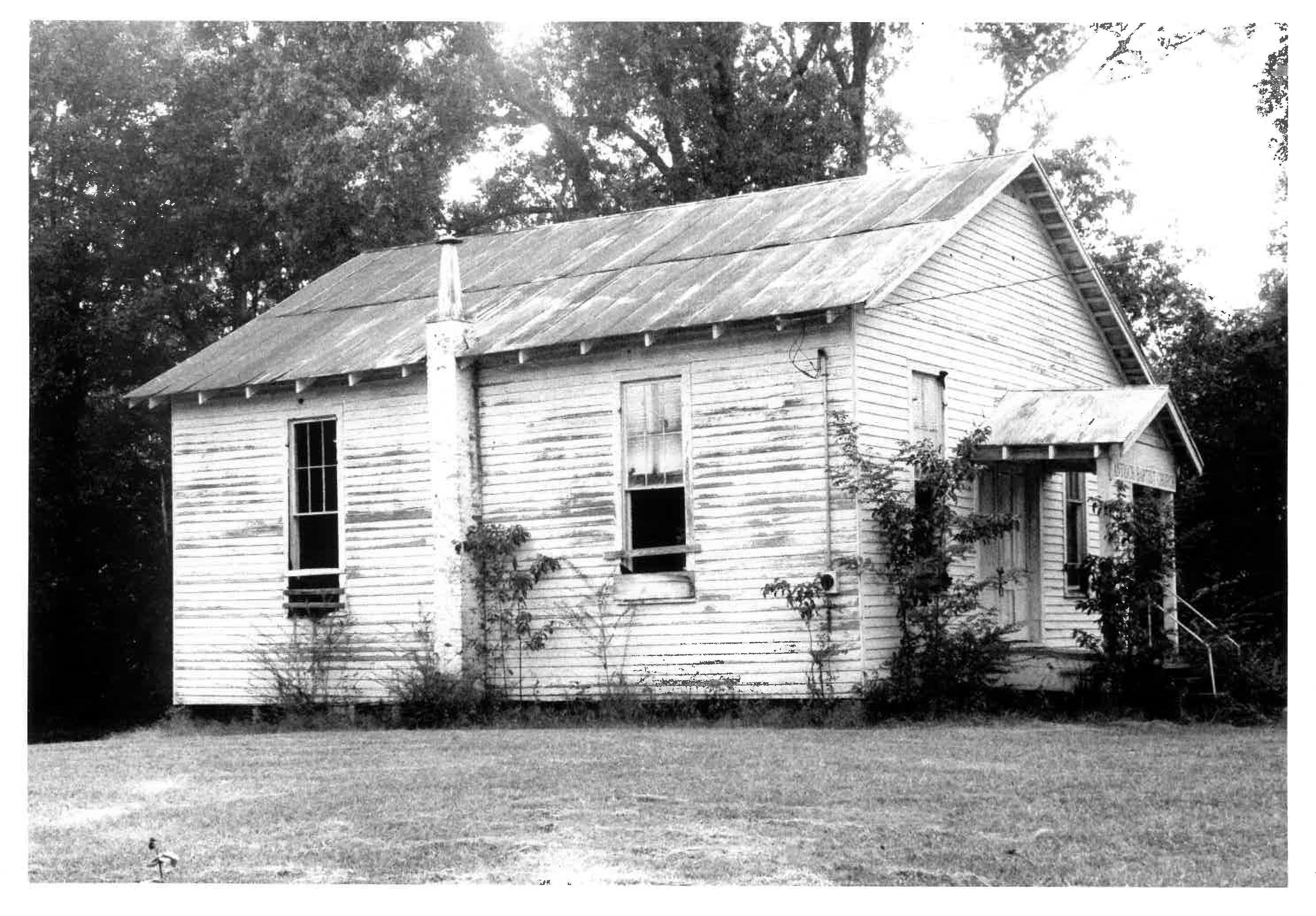 Black and white photo of the Antioch Baptist church.