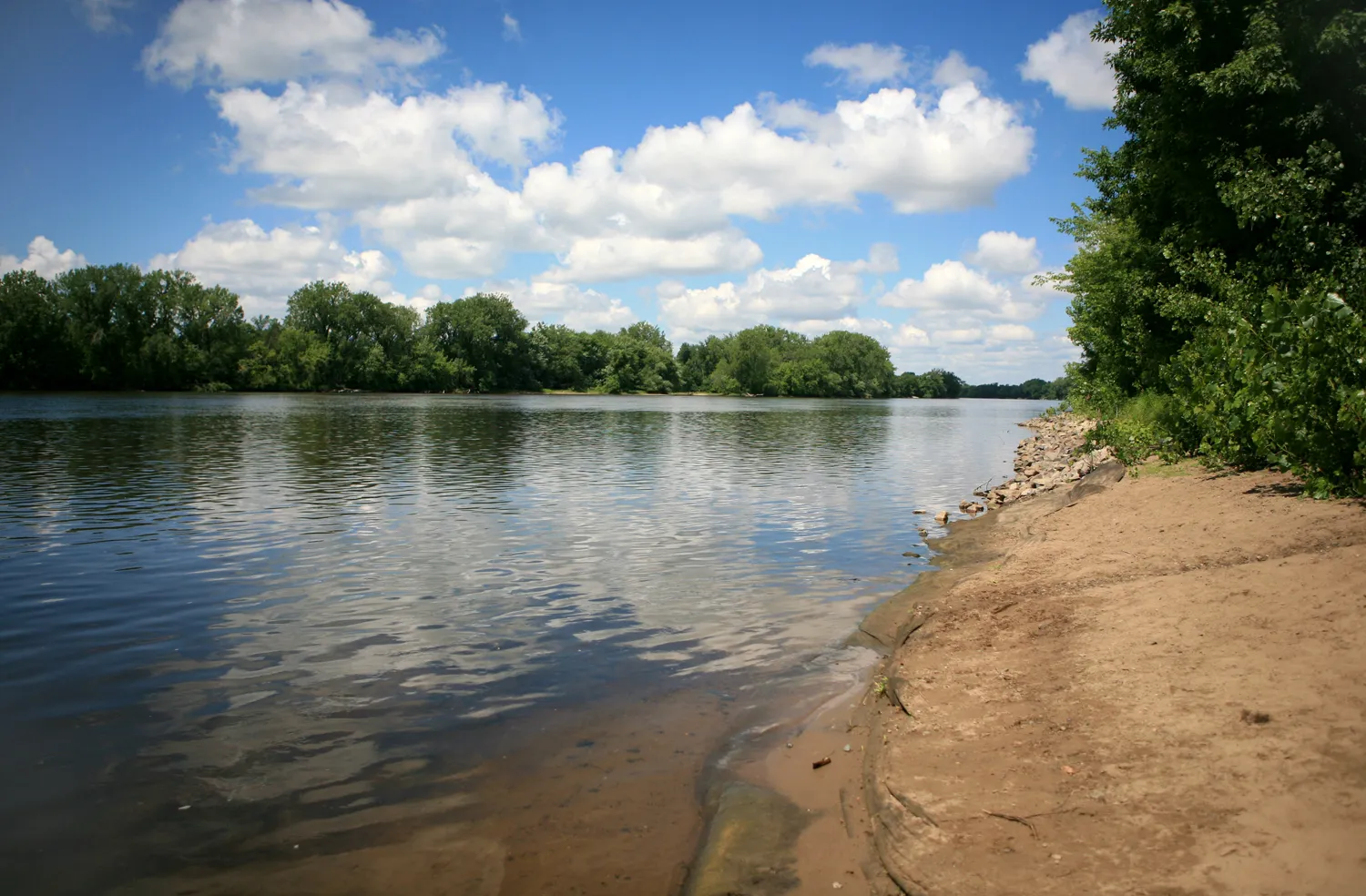 Photo of Mississippi River.